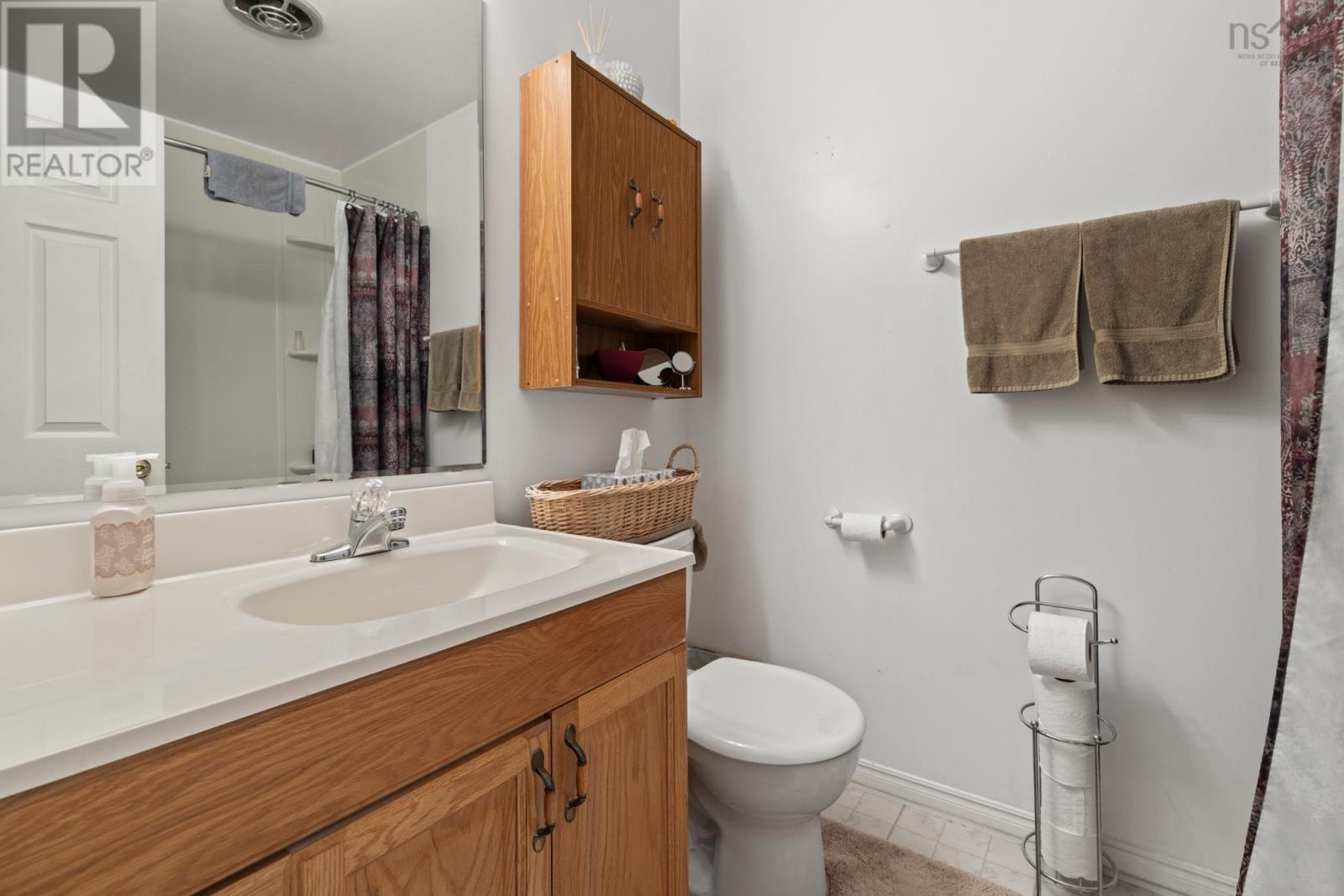 98 Forestside Crescent Property Photo 35