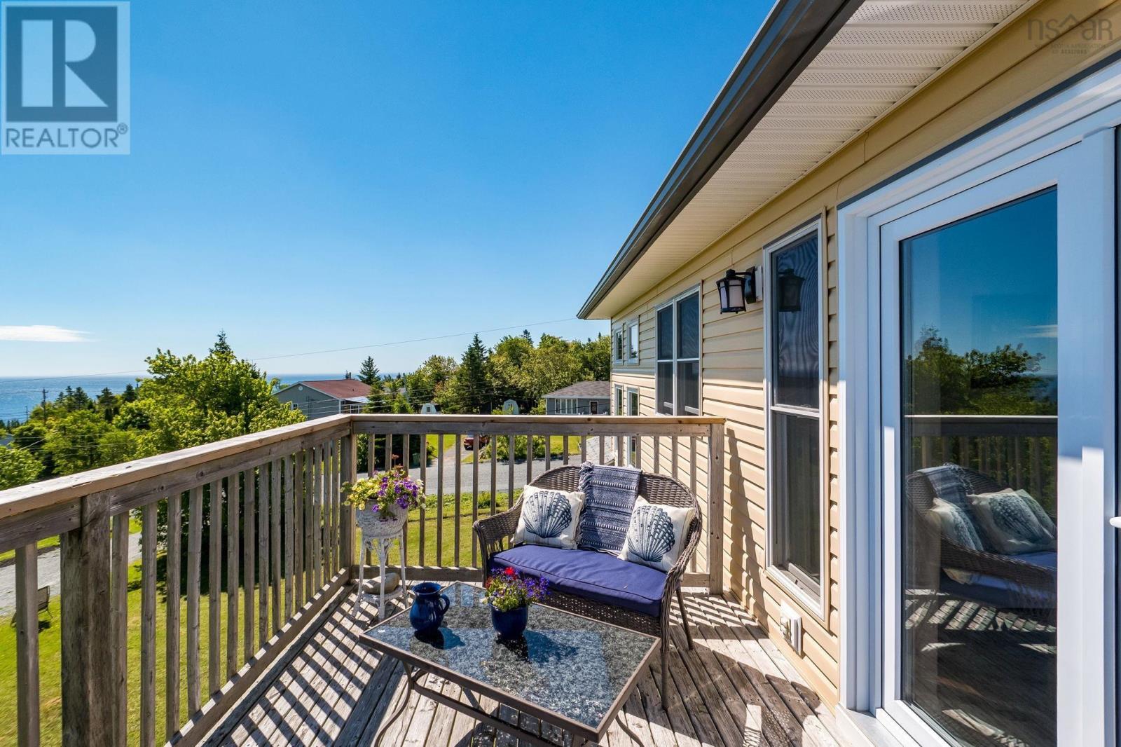 7 Florence Street Property Photo 40