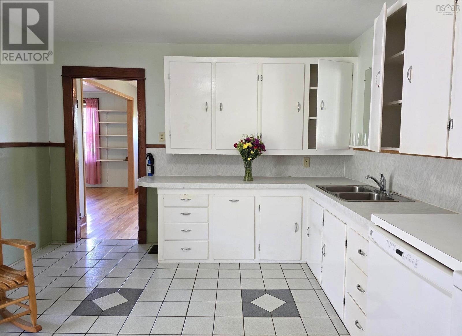 463 Levi Hebb Road Property Photo 8