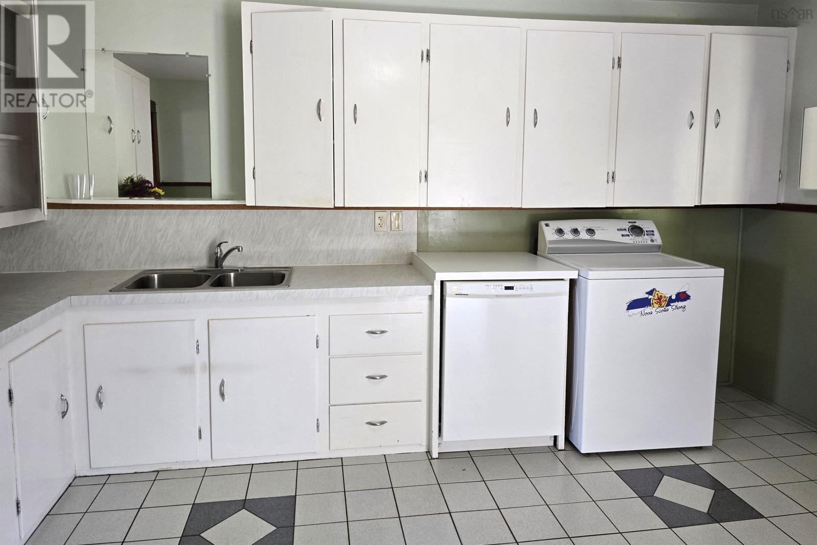463 Levi Hebb Road Property Photo 11