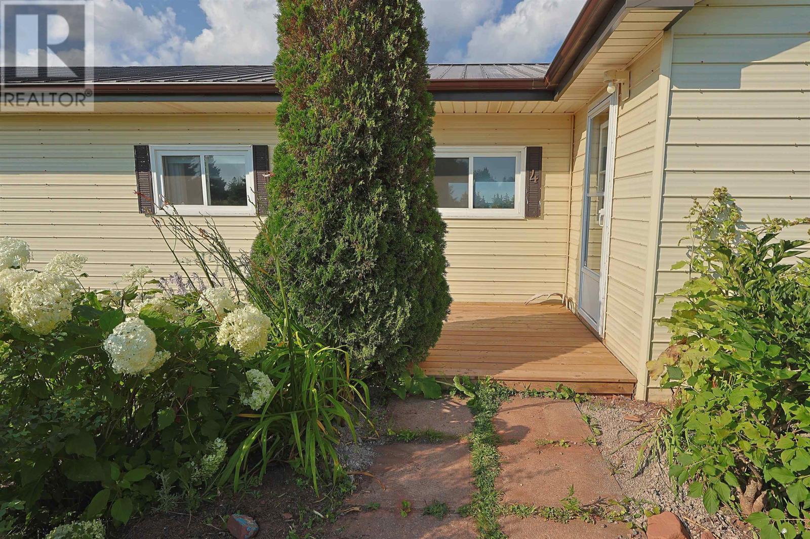 4 Maple Drive Property Photo 3