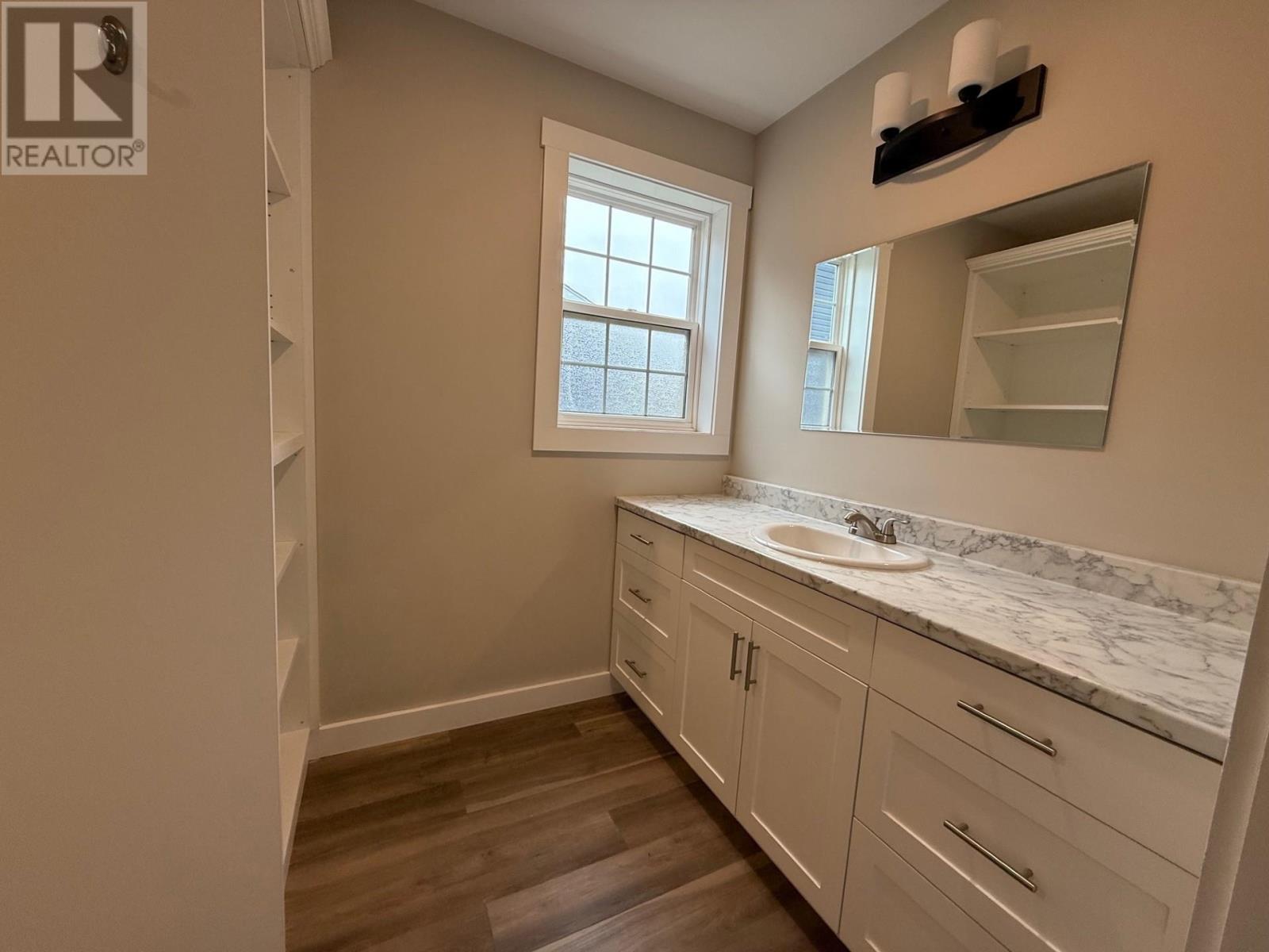 22 Starlite Street Property Photo 13