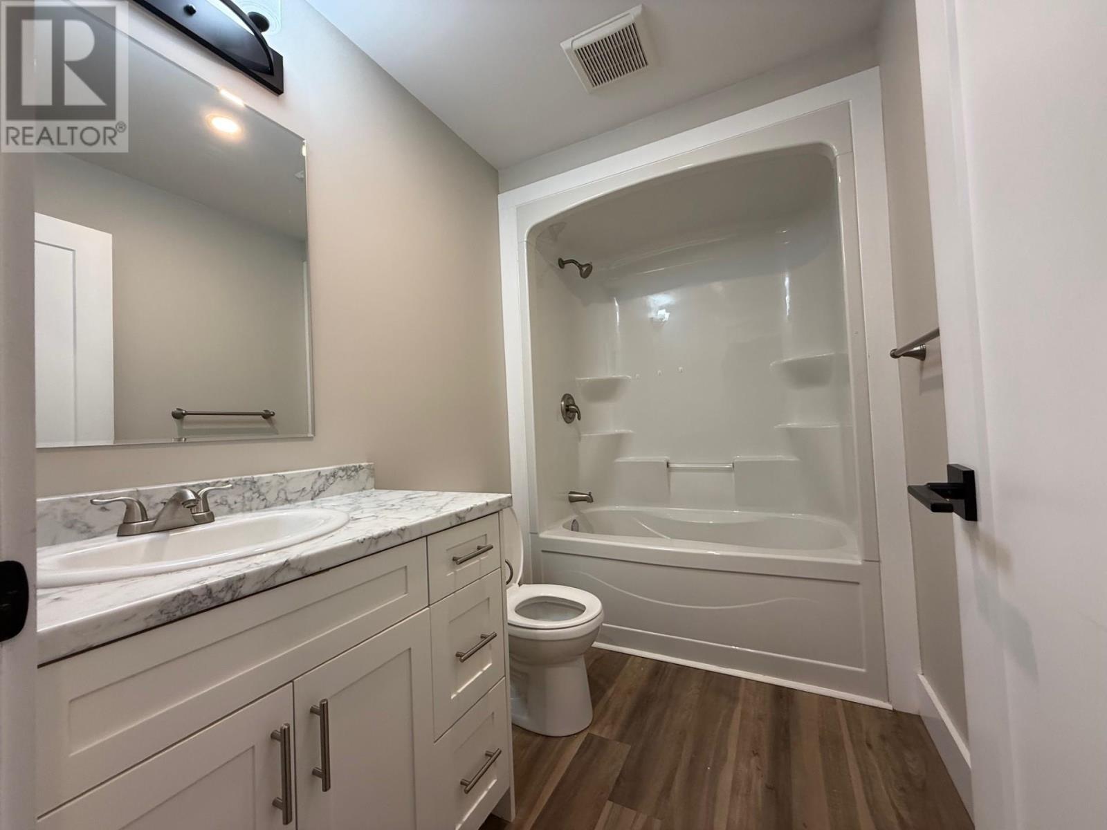 22 Starlite Street Property Photo 19