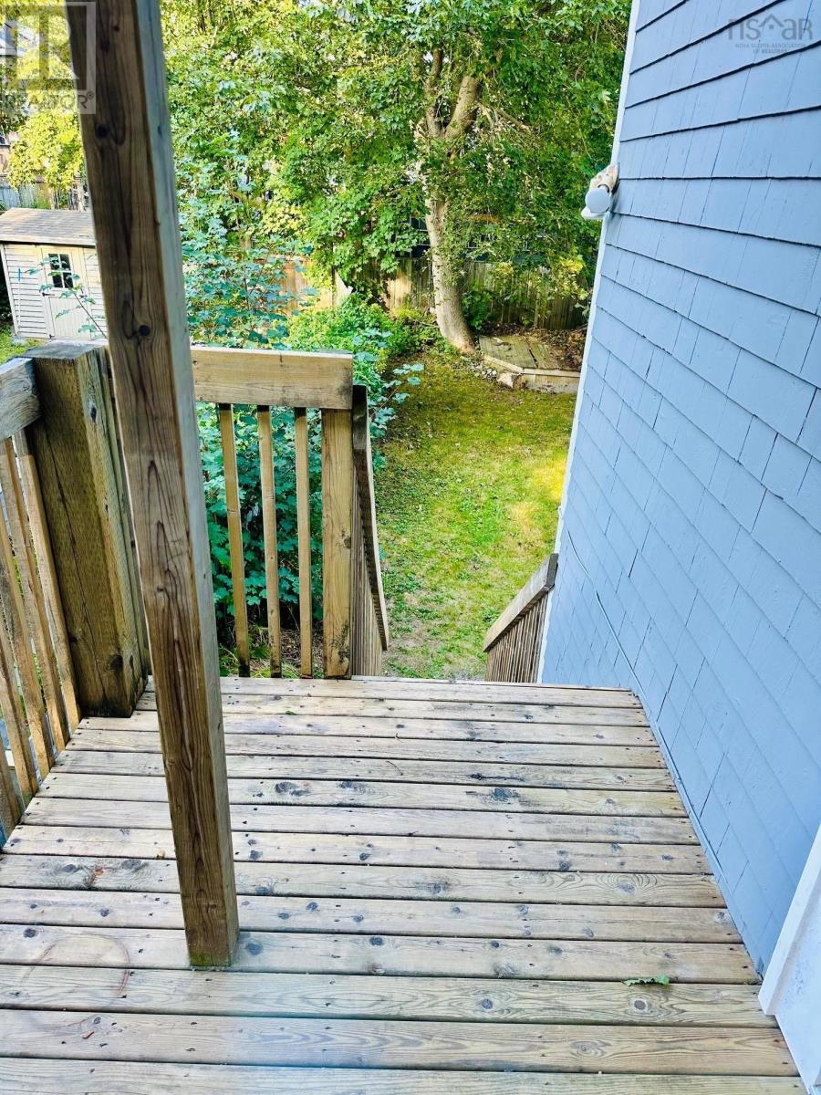 2079 & 2081 Poplar Street Property Photo 40