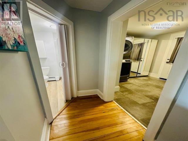 2079 & 2081 Poplar Street Property Photo 12