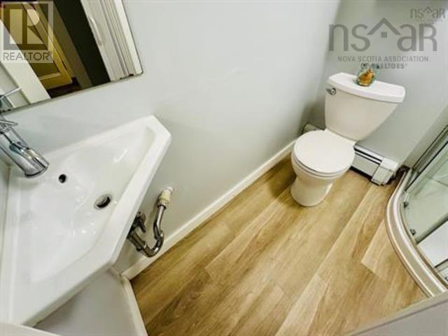 2079 & 2081 Poplar Street Property Photo 13
