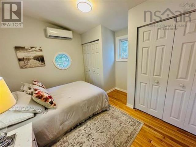 2079 & 2081 Poplar Street Property Photo 14
