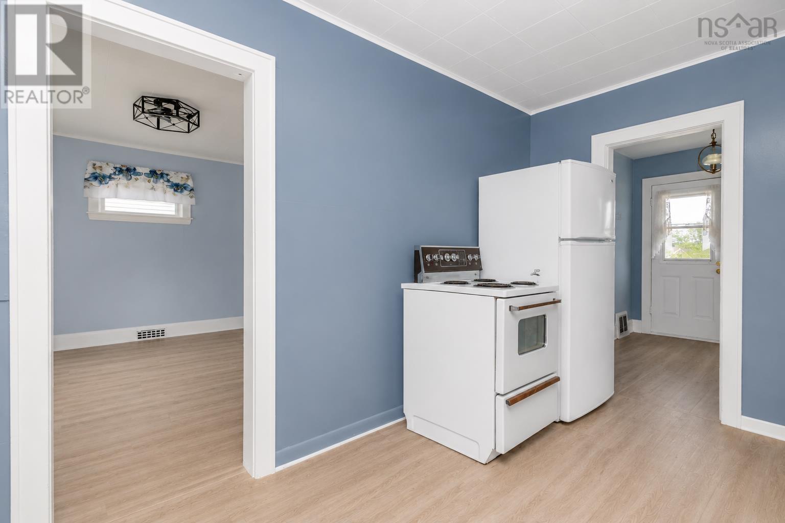 173 Cabot Street Property Photo 11