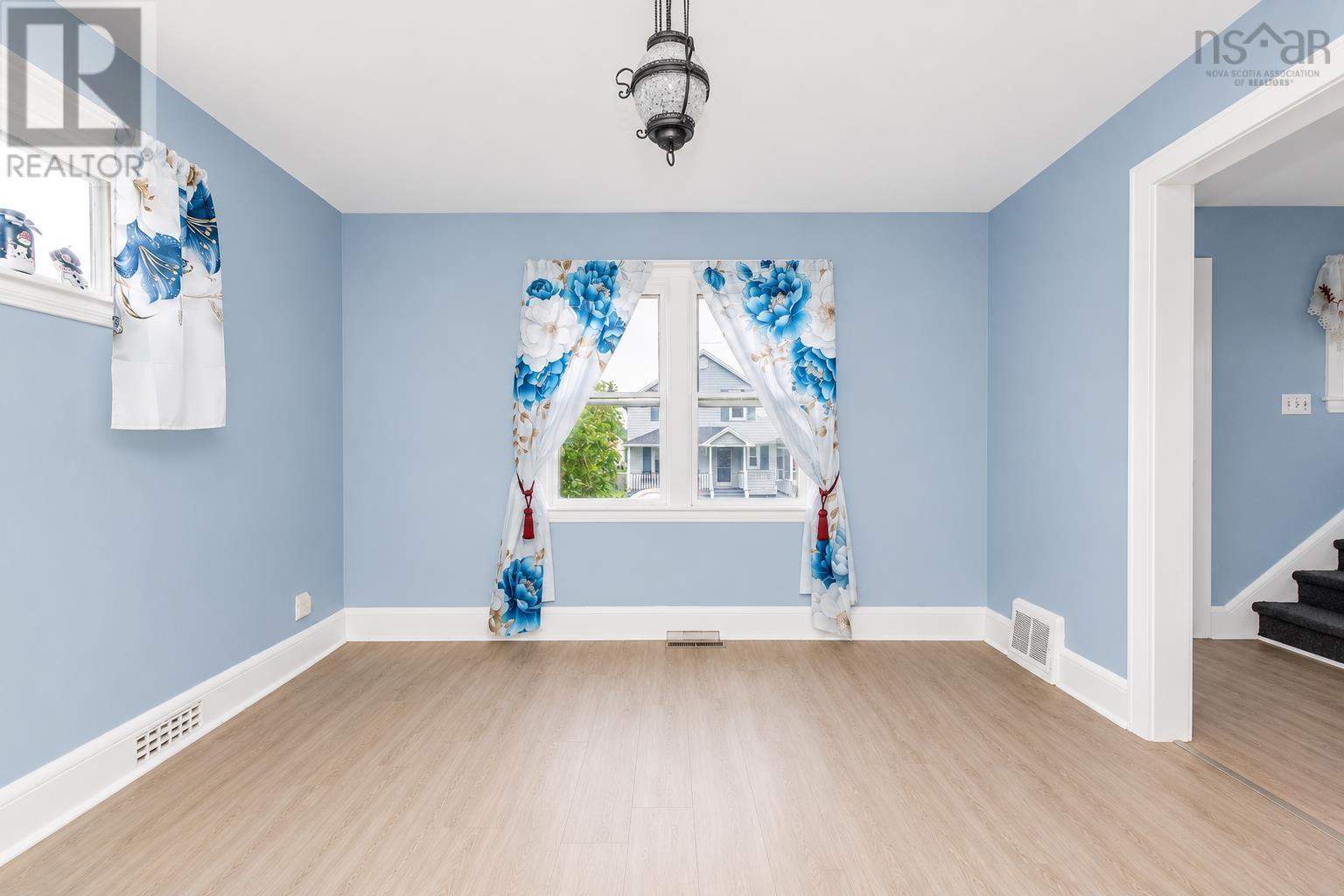 173 Cabot Street Property Photo 15