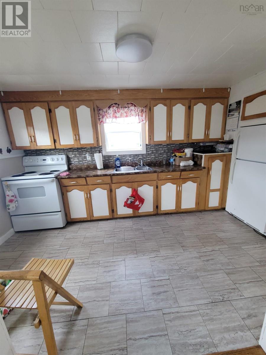 2 Davis Street Property Photo 2
