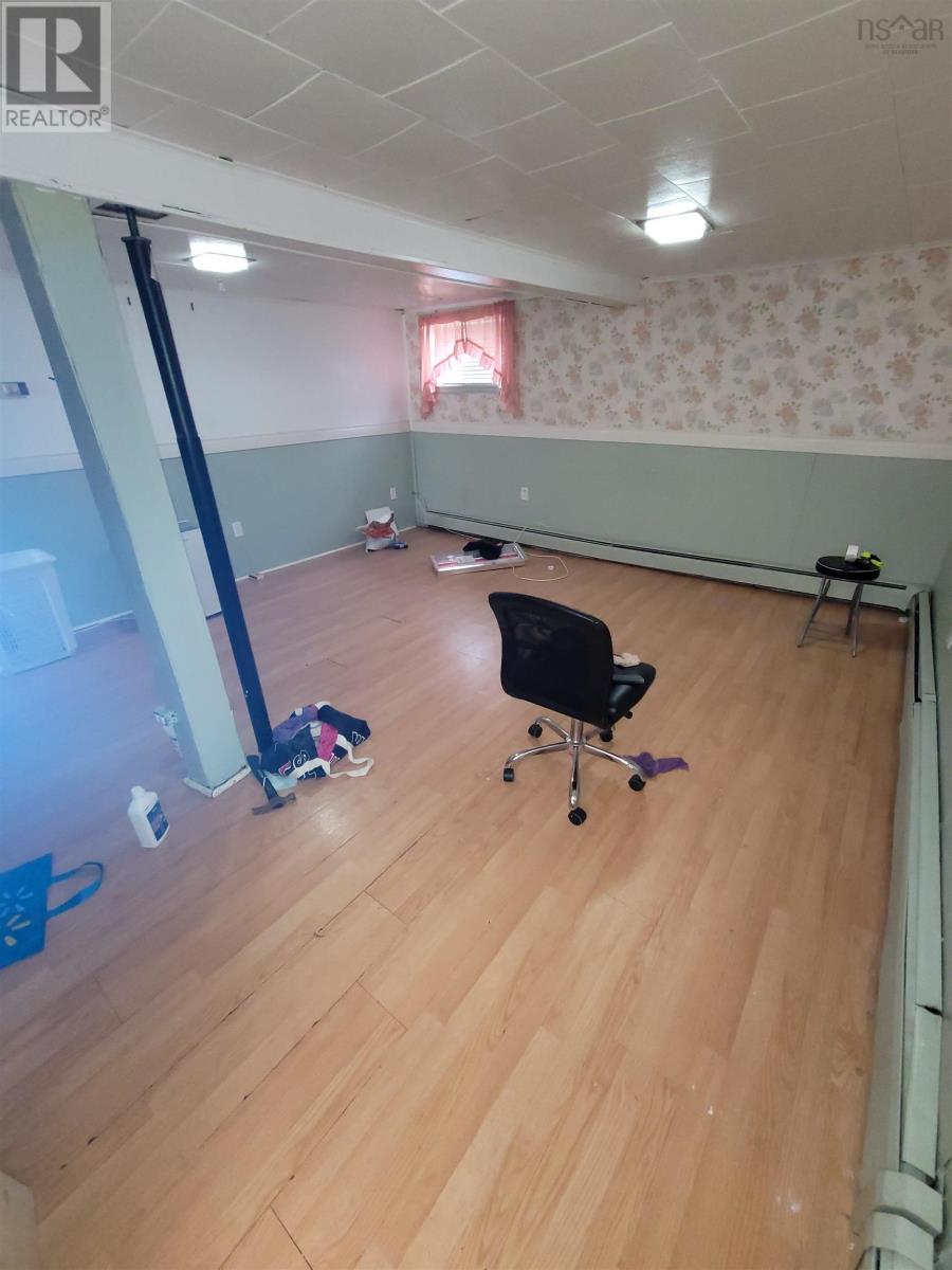 2 Davis Street Property Photo 19