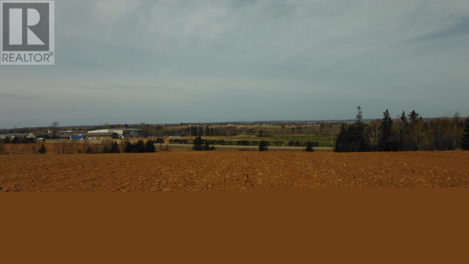 Trans Canada Highway Property Photo 9