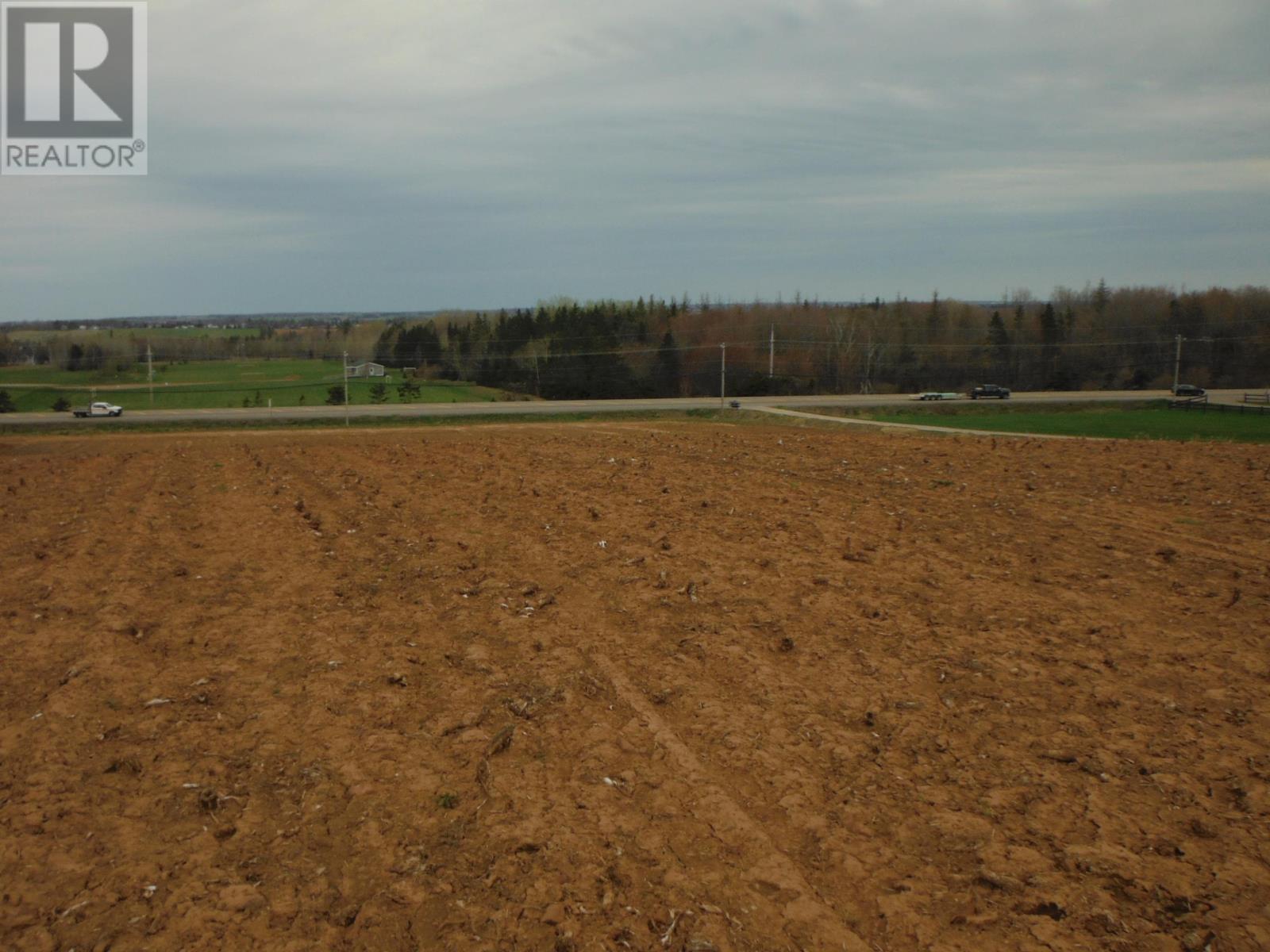 Trans Canada Highway Property Photo 11