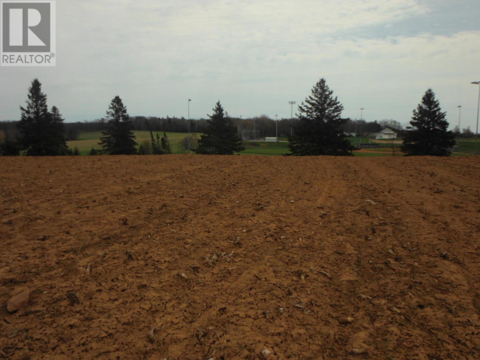 Trans Canada Highway Property Photo 15