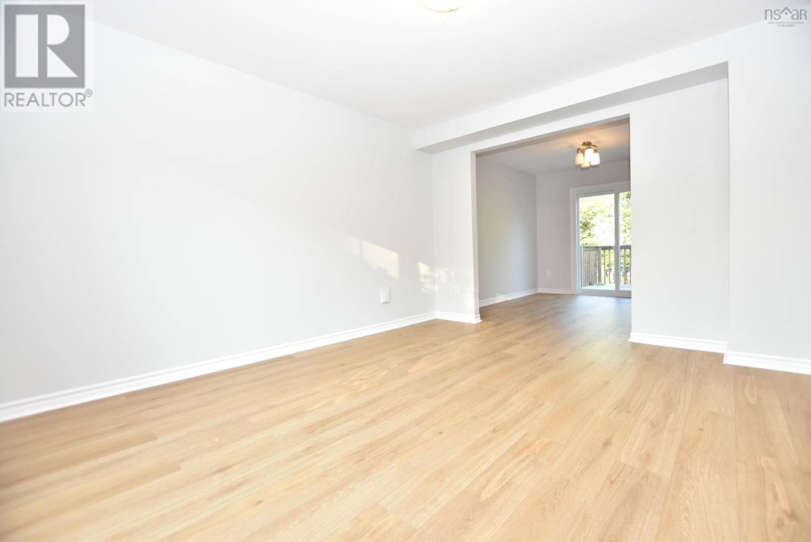 33 Denneb Crescent Property Photo 6