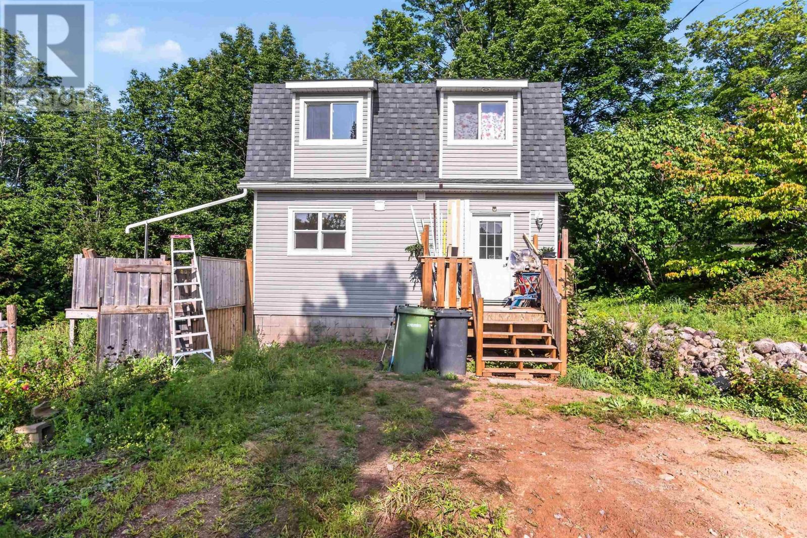 1042 Torbrook Road Property Photo 1