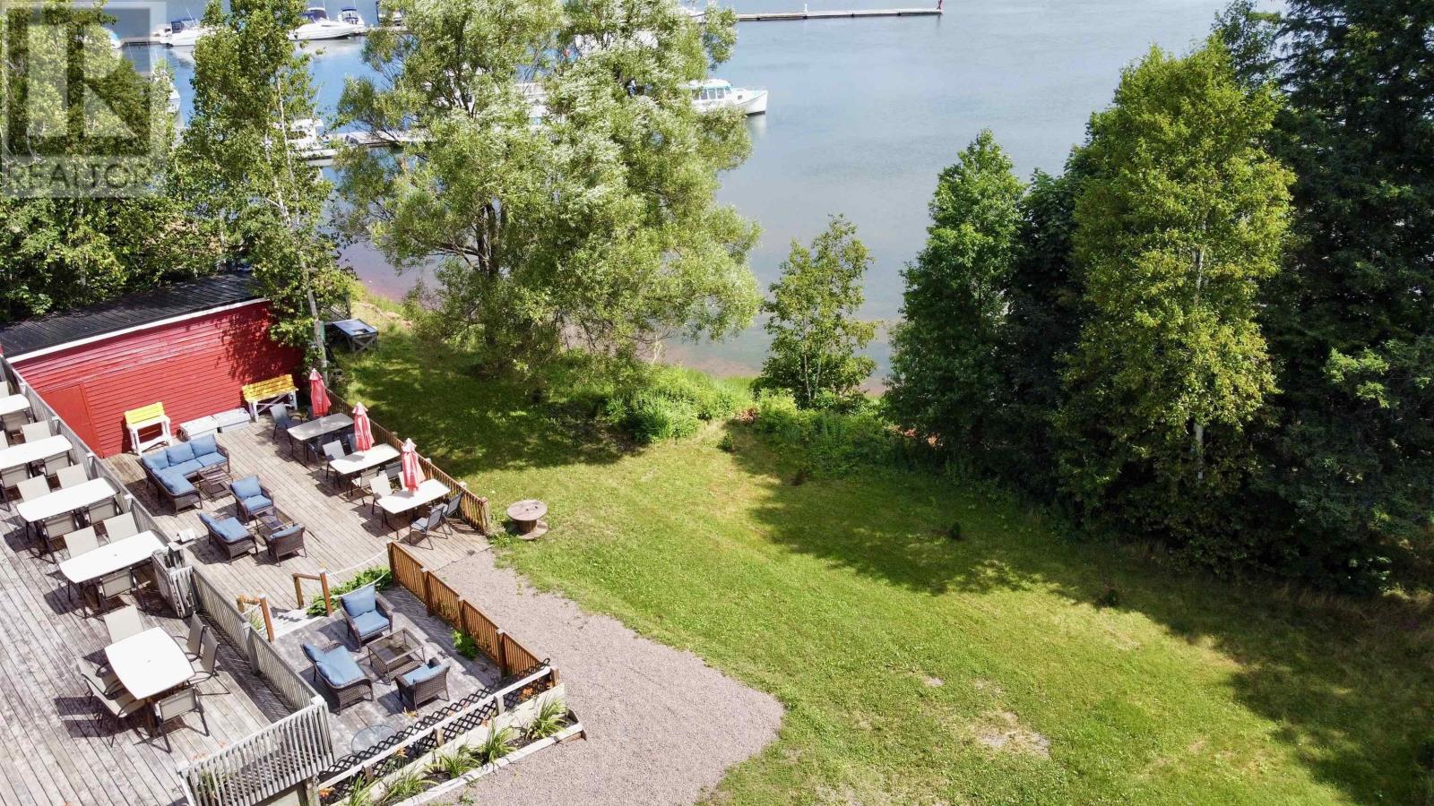 4557 Wharf Road Property Photo 6