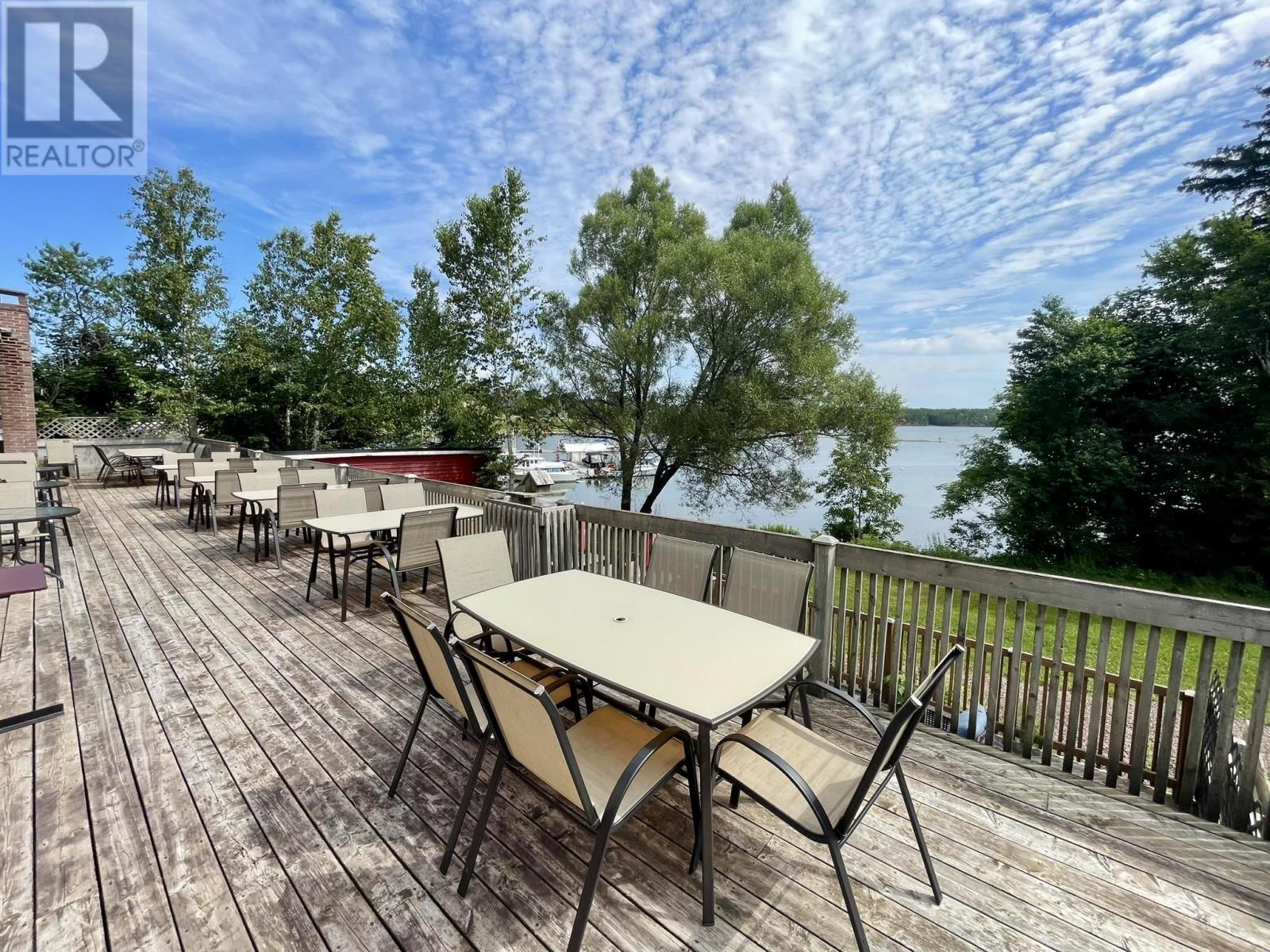 4557 Wharf Road Property Photo 14