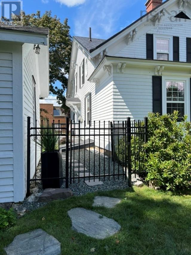 86 Queen Street Property Photo 30