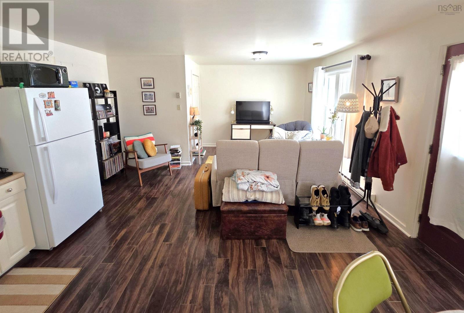 7402 3 Highway Property Photo 7
