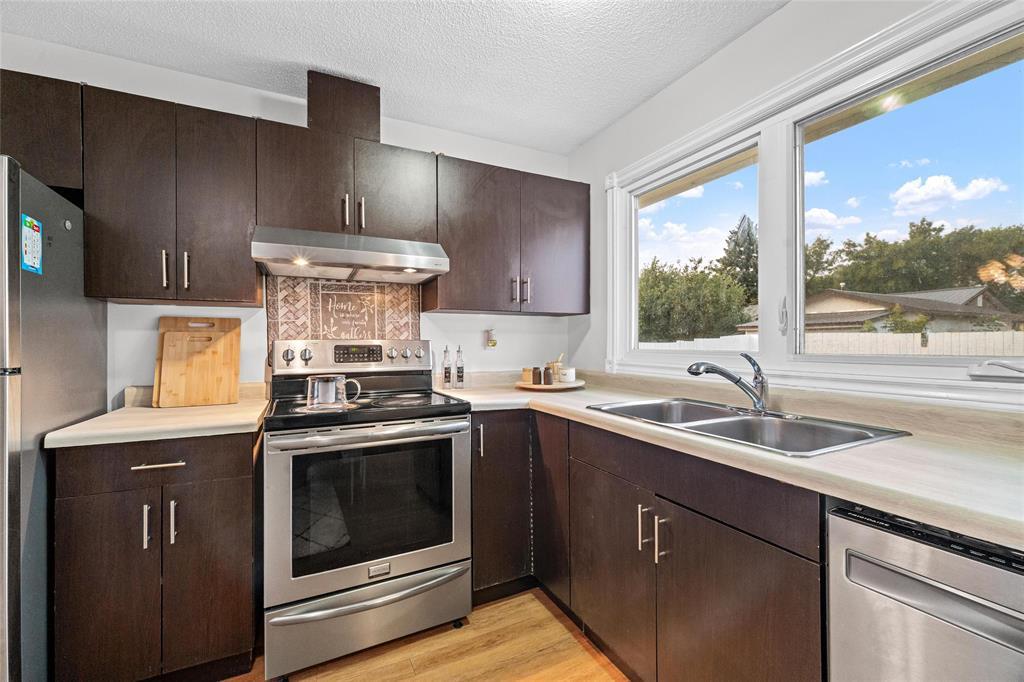 311 Antrim Road Property Photo 9