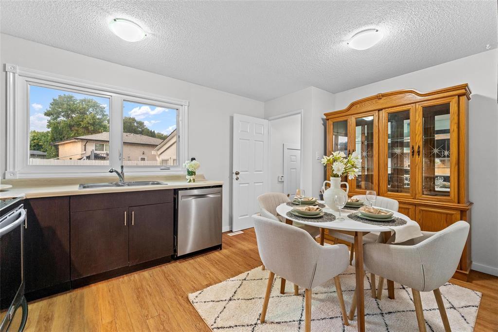 311 Antrim Road Property Photo 11