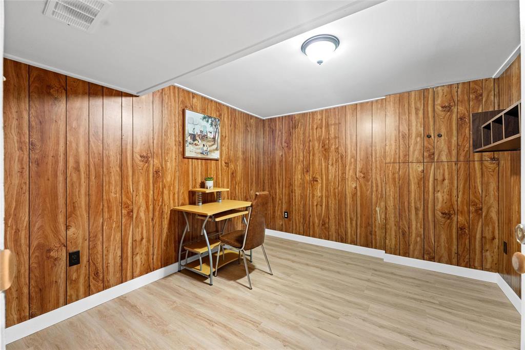 311 Antrim Road Property Photo 29