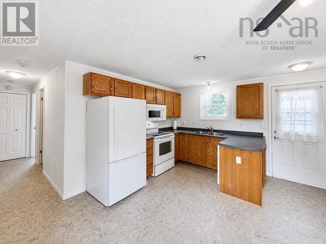 1140 Susan Drive Property Photo 2