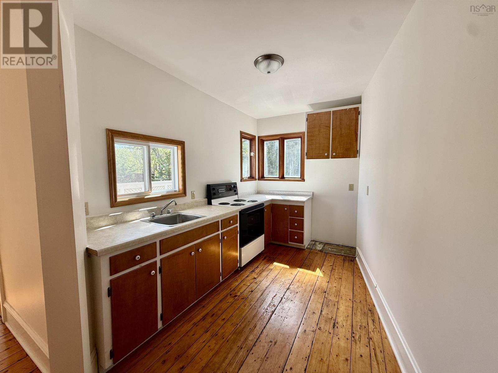 6312 Chebucto Road Property Photo 8