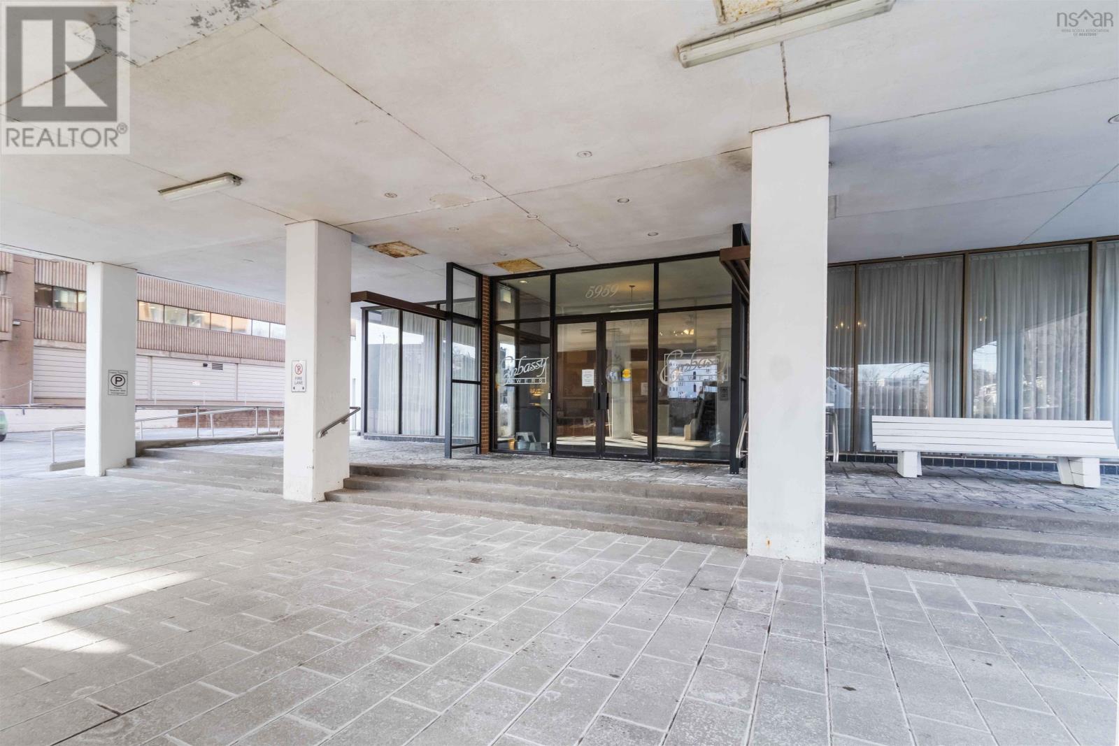 1601 5959 Spring Garden Road Property Photo 8