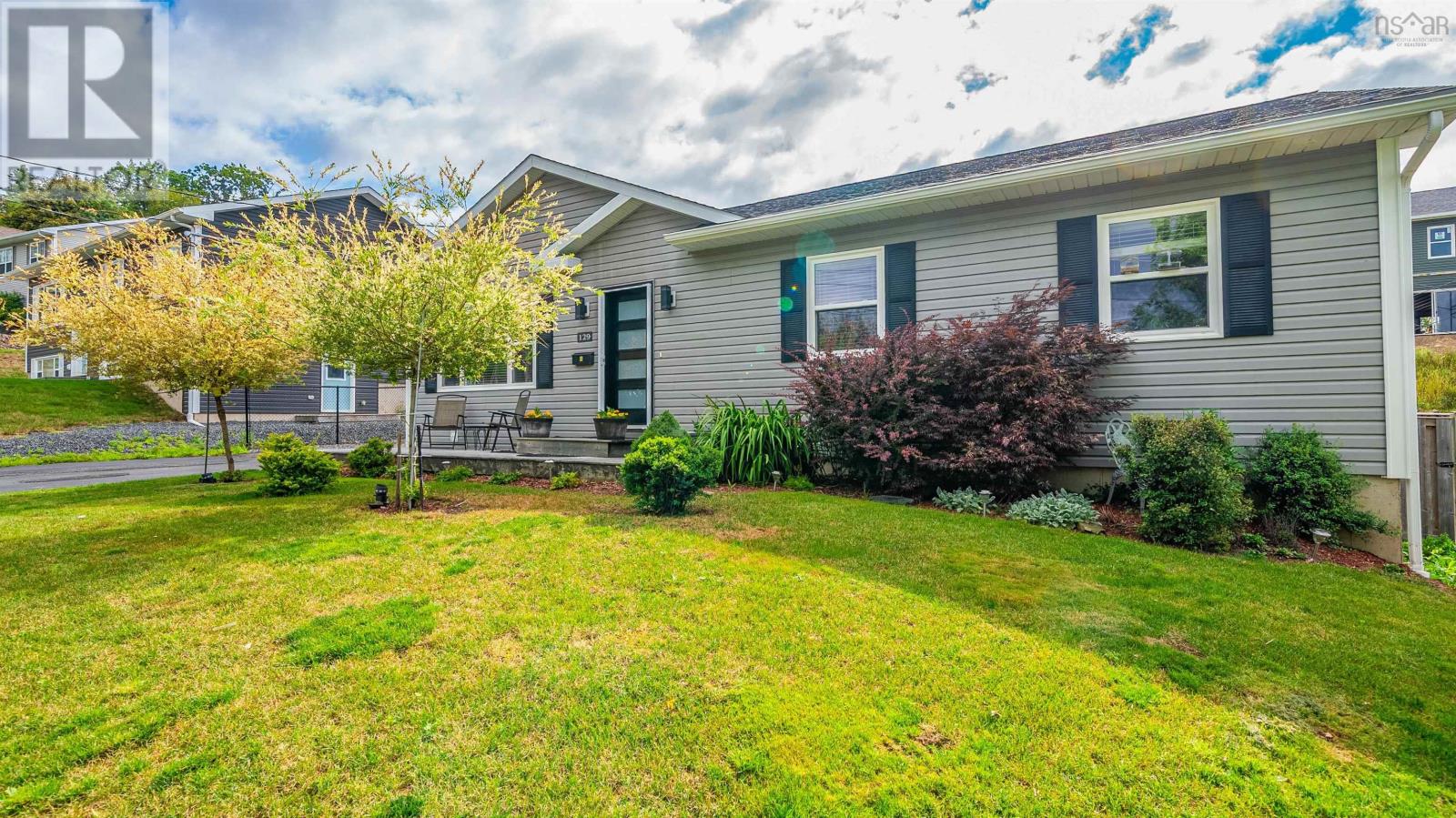 129 Birchview Crescent Property Photo 1