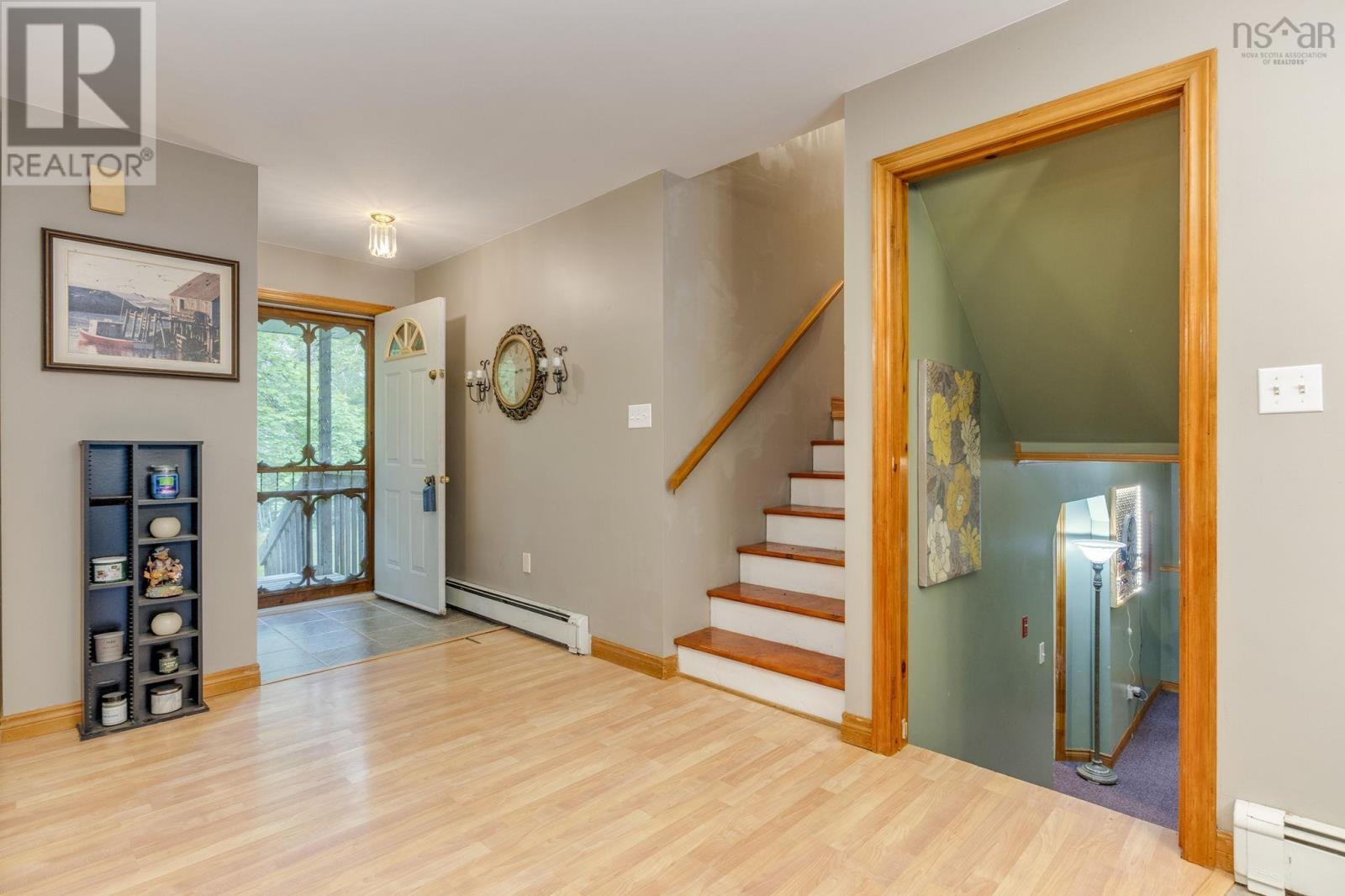 9 Pine Street Property Photo 15