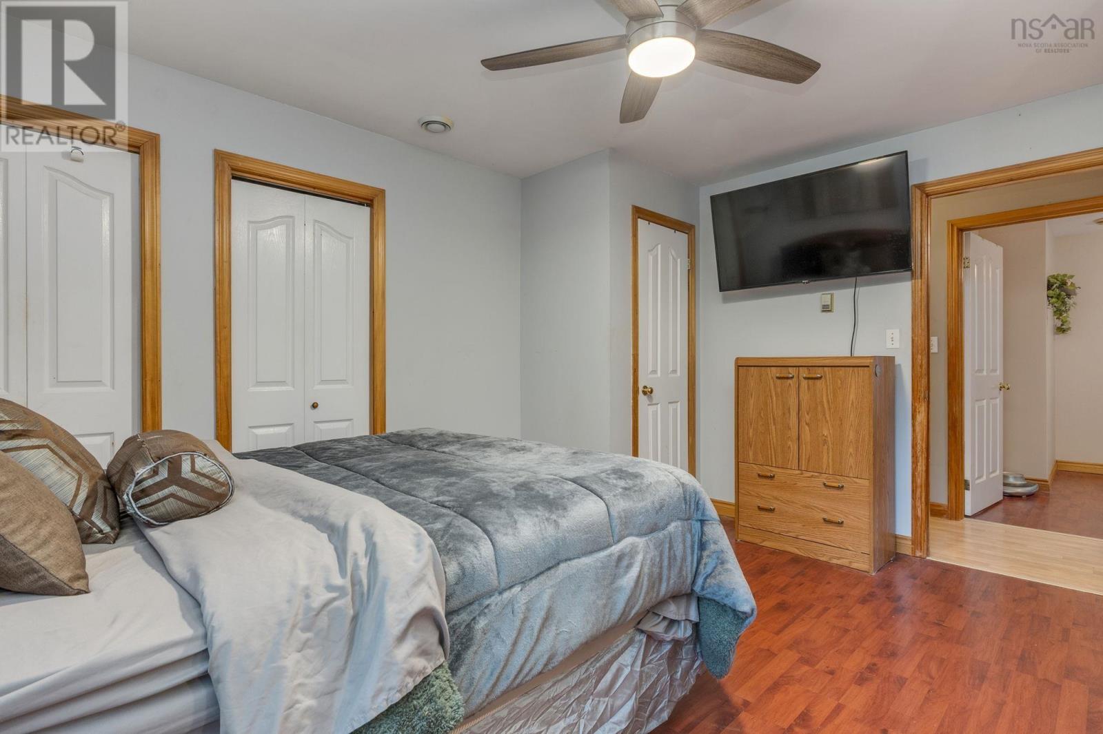 9 Pine Street Property Photo 17