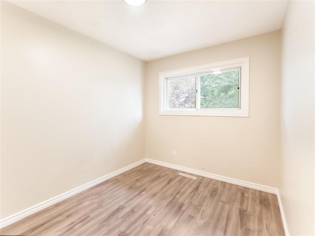 174 Hazelwood Crescent Property Photo 17
