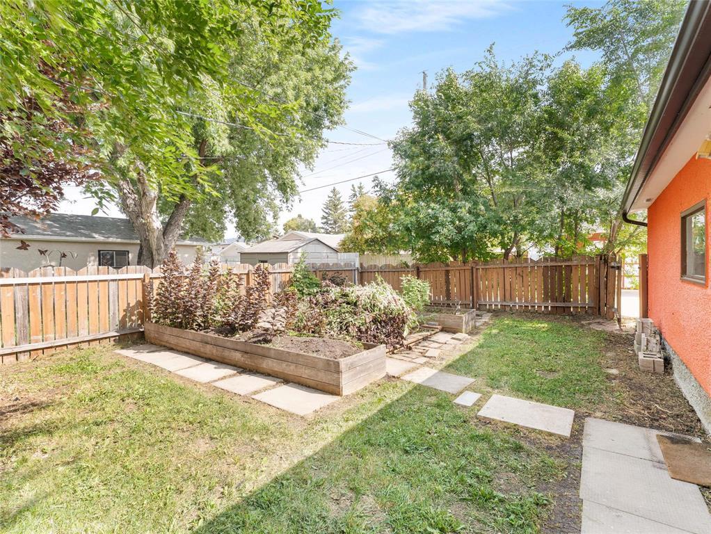 174 Hazelwood Crescent Property Photo 33