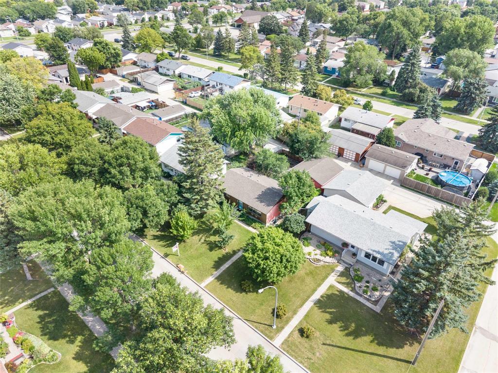 174 Hazelwood Crescent Property Photo 38