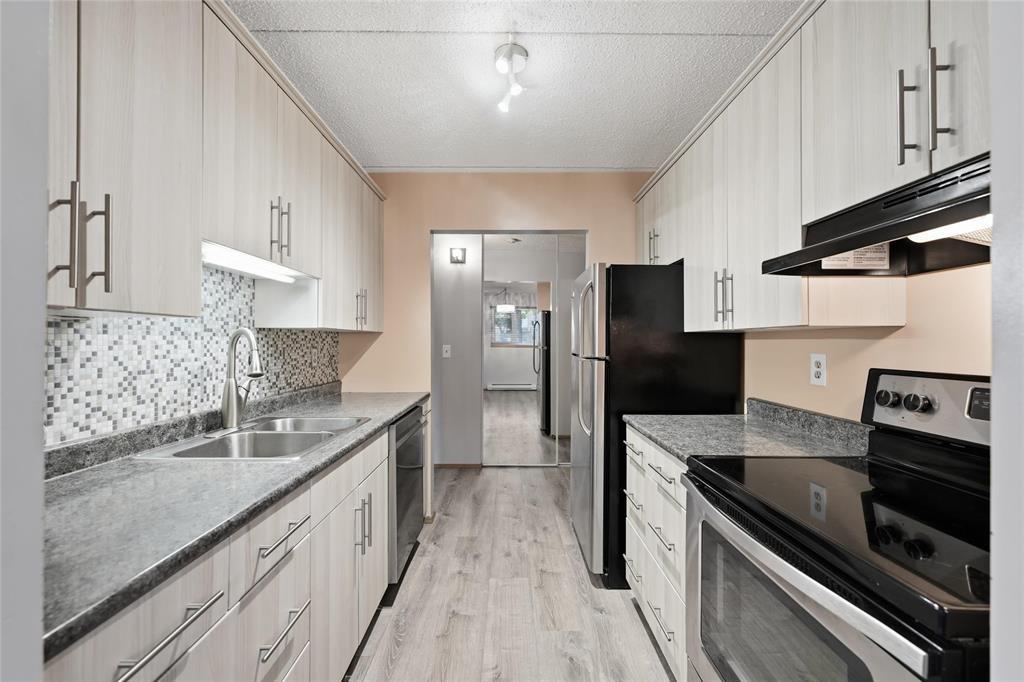 101 181 Watson Street Property Photo 4
