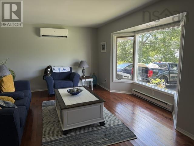 254 Hollingsworth Drive Property Photo 4