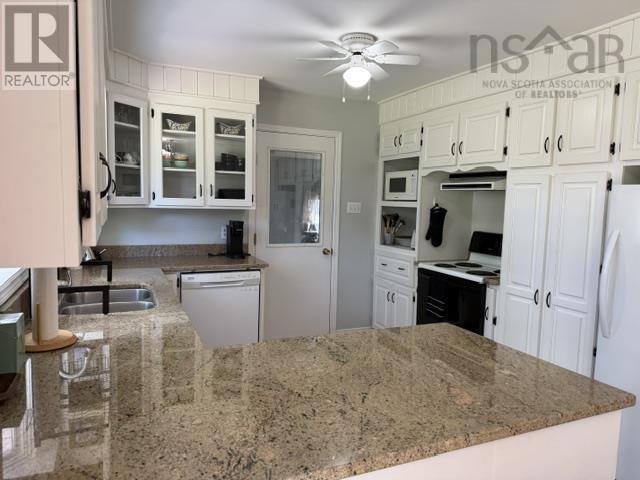 254 Hollingsworth Drive Property Photo 8