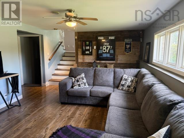 254 Hollingsworth Drive Property Photo 18