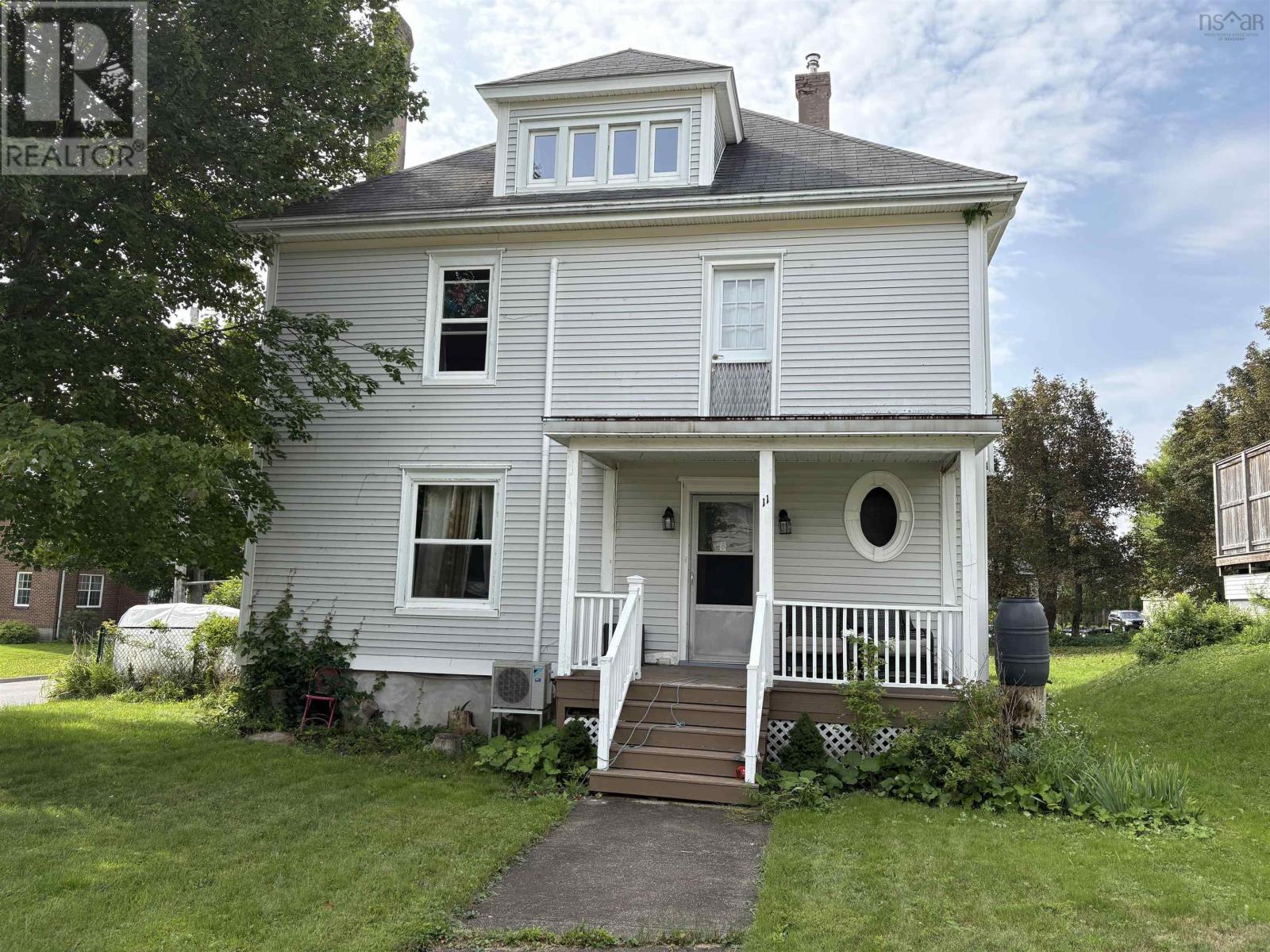 11 Victoria Avenue Property Photo 1