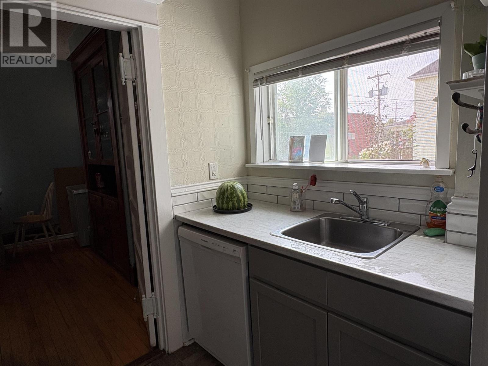 11 Victoria Avenue Property Photo 7