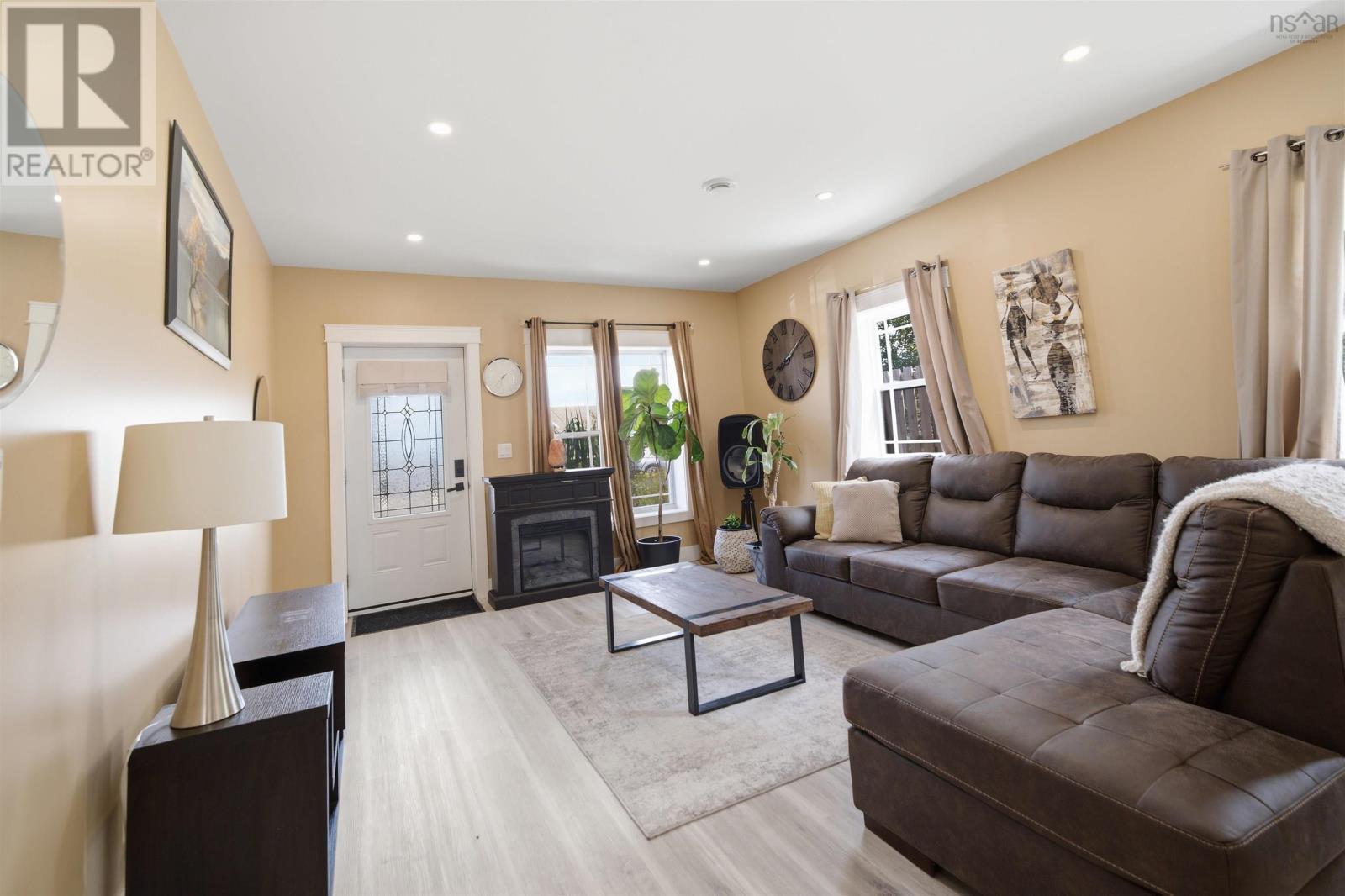 520 Truro Heights Road Property Photo 3