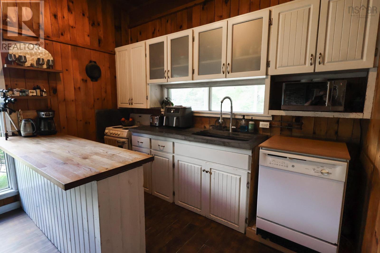 5202 Highway 210 Property Photo 13