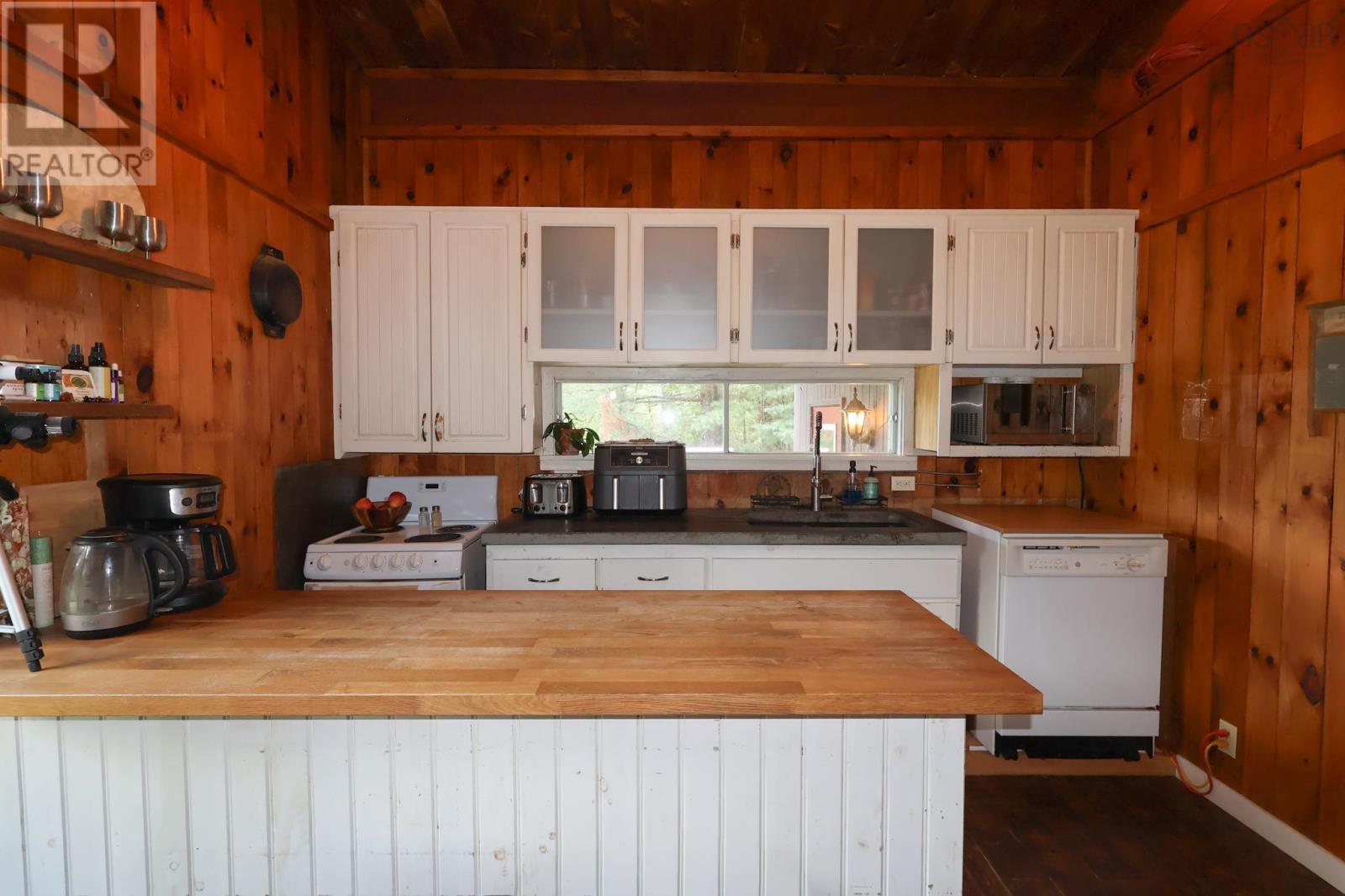 5202 Highway 210 Property Photo 14