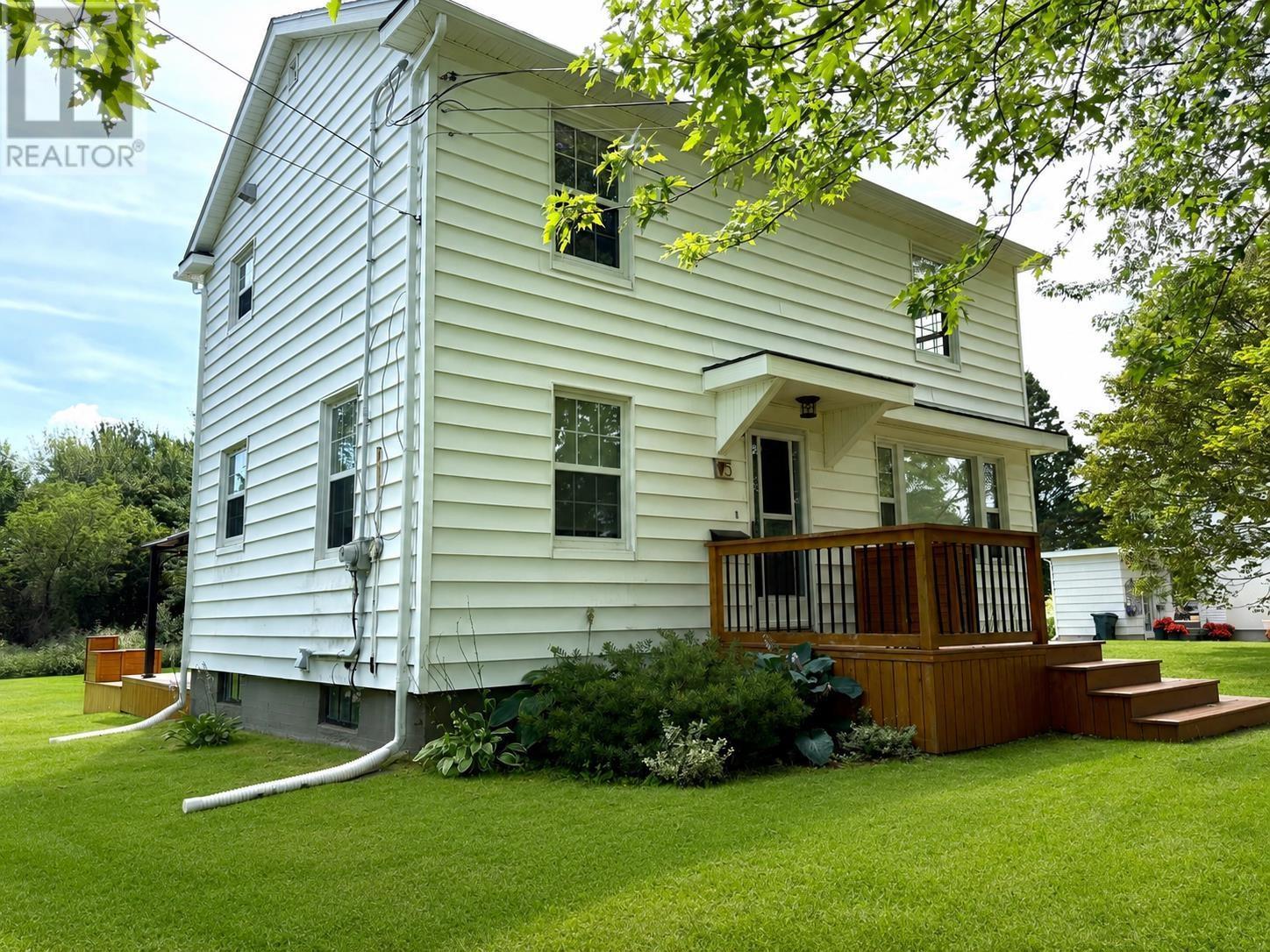 5 Elmwood Drive Property Photo 3