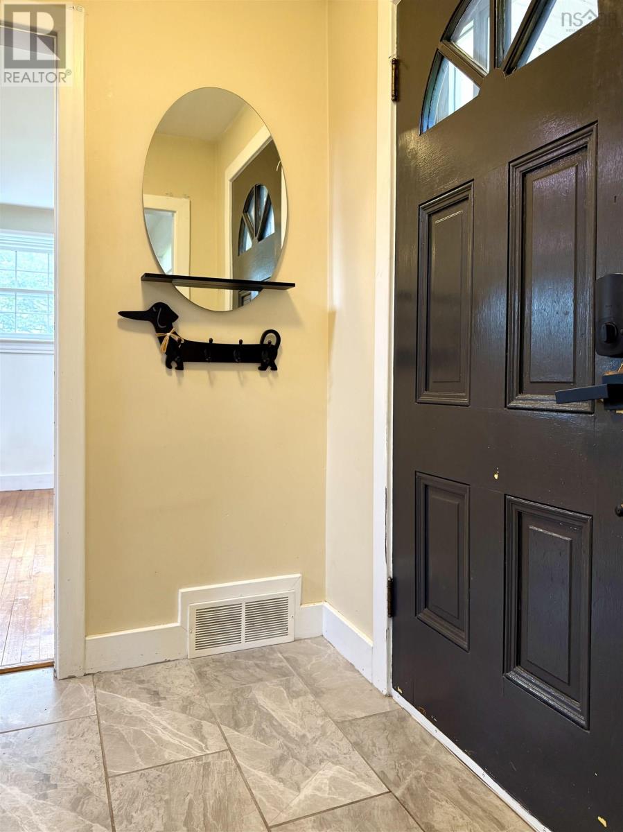 5 Elmwood Drive Property Photo 12