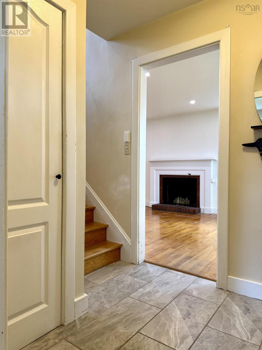 5 Elmwood Drive Property Photo 13