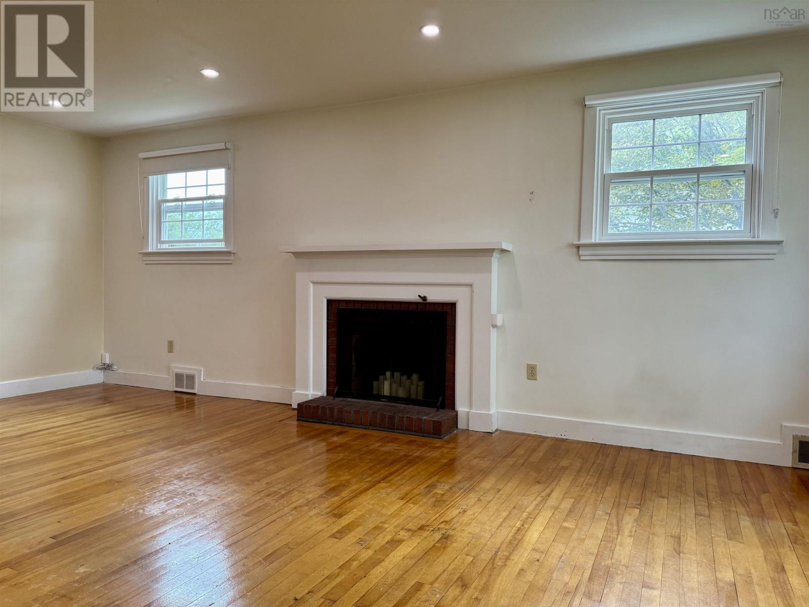 5 Elmwood Drive Property Photo 14