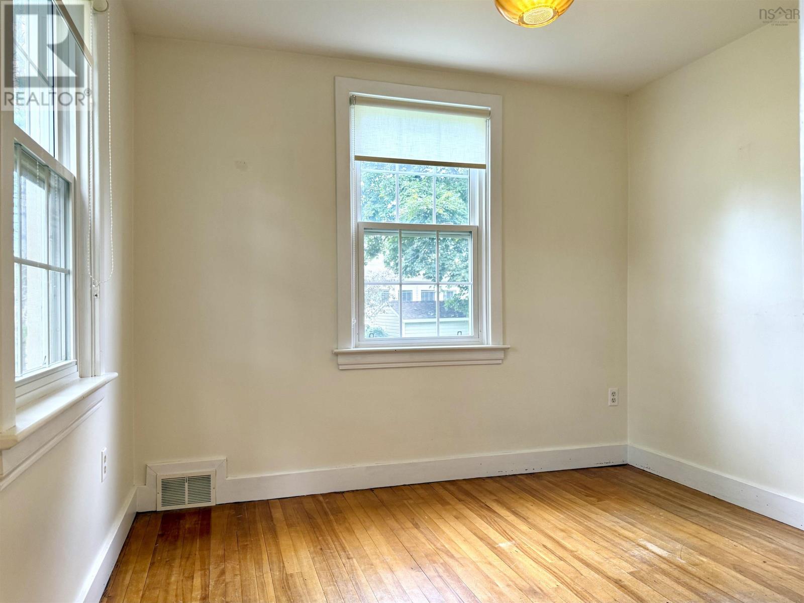 5 Elmwood Drive Property Photo 18